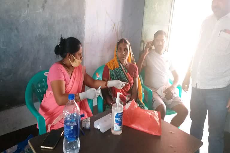 covid-vaccination-camp-organized-in-giridih