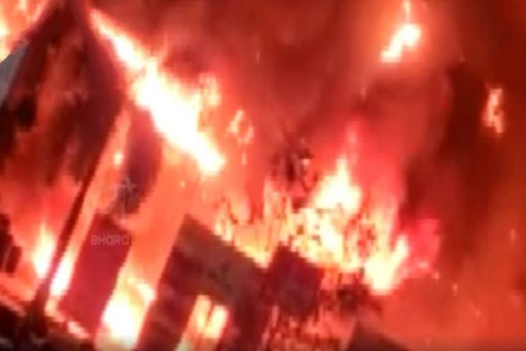 fire broke out in warehouse in hyderabad