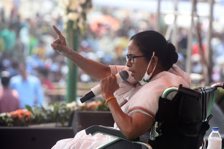 Mamata accuses PM of wooing voters during Bangladesh visit, asks why his visa should not be cancelled