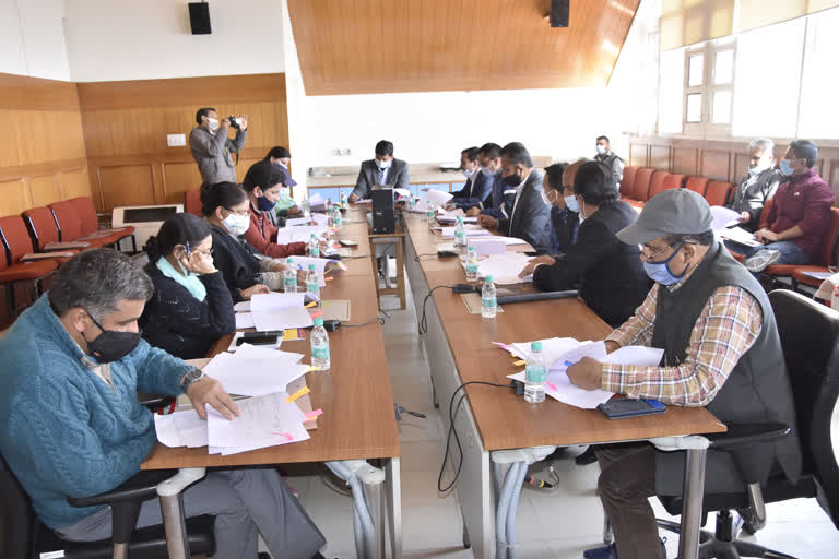 Review meeting of the Patient Welfare Committee at DDU Hospital shimla