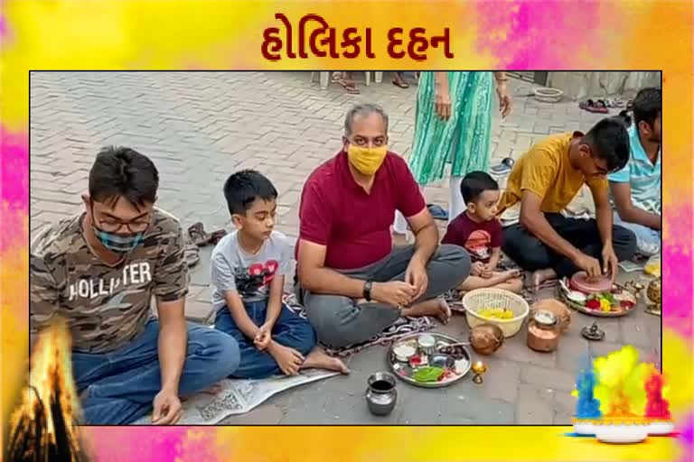 માત્ર પુરુષો જ કરે છે આ હોળીની પૂજા