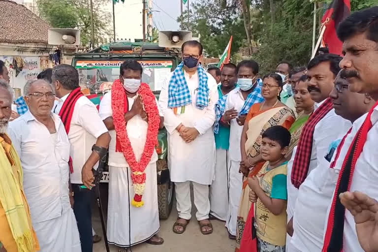 Congress general secretary collects votes for Sriperumbudur candidate selvapperunthakai