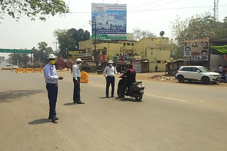 पुलिस तैनात, Police deployed