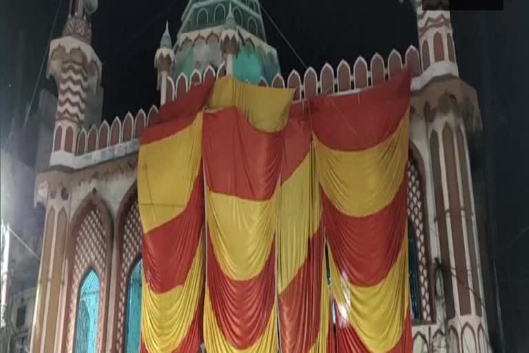 Aligarh Mosque Covered in Tarp Ahead of Holi Celebrations 'To Maintain Peace'