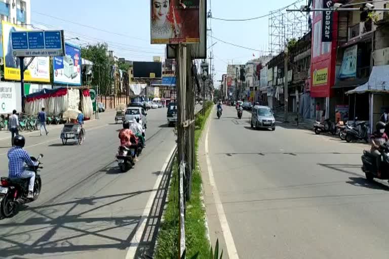 silence on the streets of Ranchi on the second day of holi, people prefer to stay at home