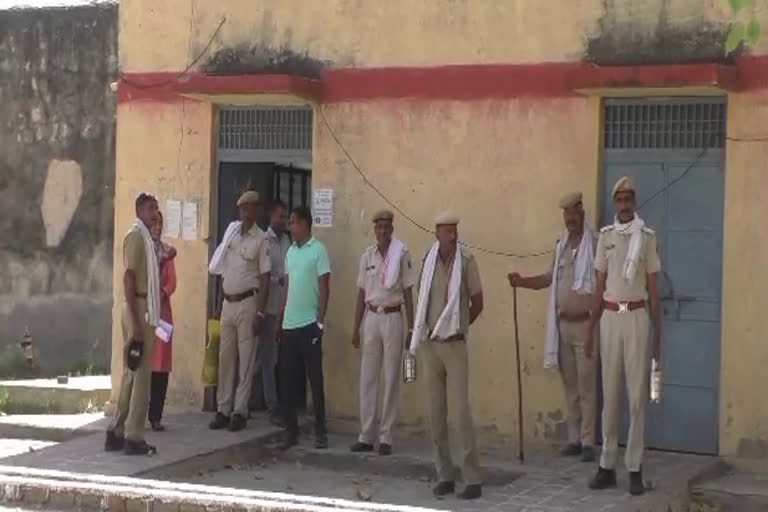 राजस्थान की ताजा हिंदी खबरें, राजस्थान दिवस पर रिहा कैदी, Central Jail Saver Bharatpur