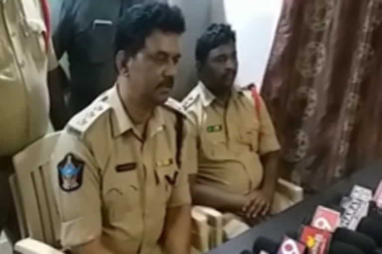 police arrested rape accused in east godavari district