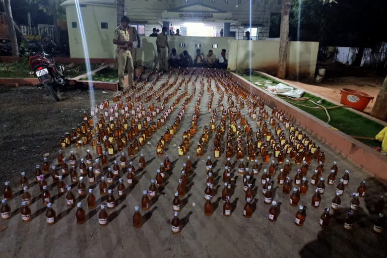 4 lakh liquor seized