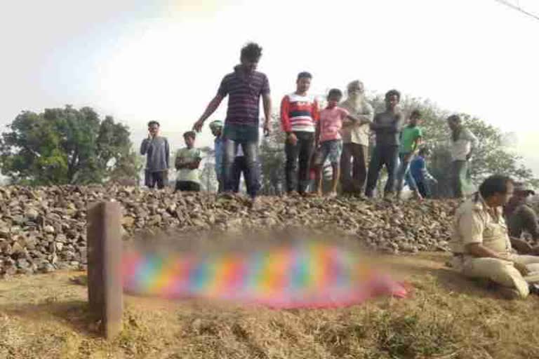 woman body found on the side of railway track in ranchi