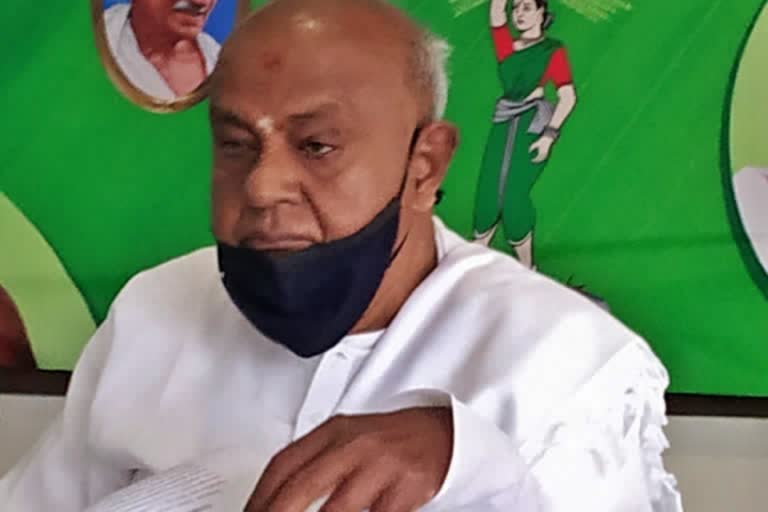 Former Prime Minister and JD(S) leader HD Devegowda have tested positive for COVID-19