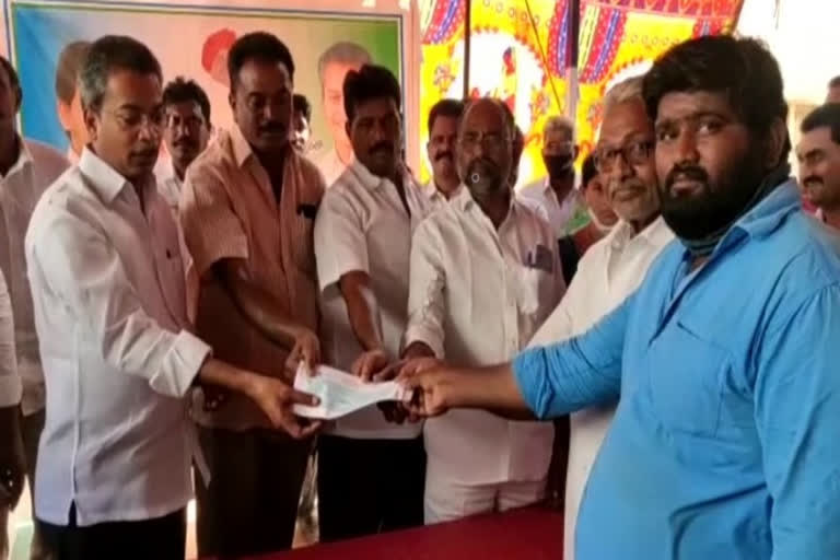 mylavaram mla vasanta krishna prasad, cmrf cheques distribution in mylavaram