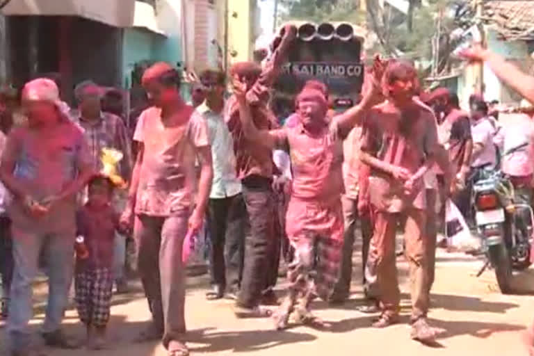 holi celebration at hubli