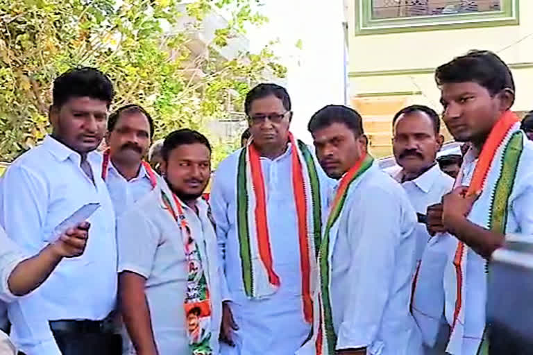 haliya trs leaders joined in congress party