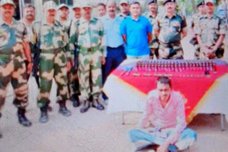 stf recover huge ammount of arms and currency in kolkata and suburb