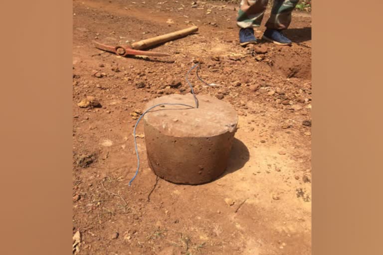 ITBP recovers IEDs in Chhattisgarh's Rajnandgaon  റായ്‌പൂര്‍  ഐഇഡി സ്ഫോടക വസ്‌തുക്കള്‍ കണ്ടെത്തി  ഐഇഡി  ITBP recovers IEDs  Indo-Tibetan Border Police  Improvised Explosive Device