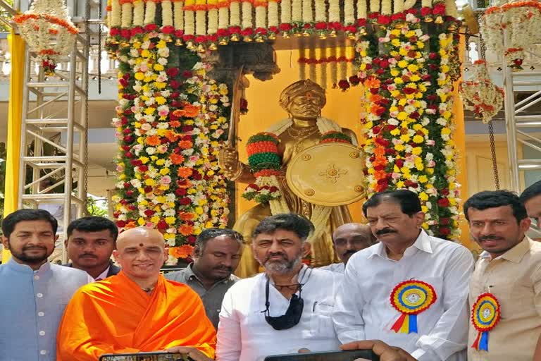 Kempegowda's Statue inaugurated at Bengaluru