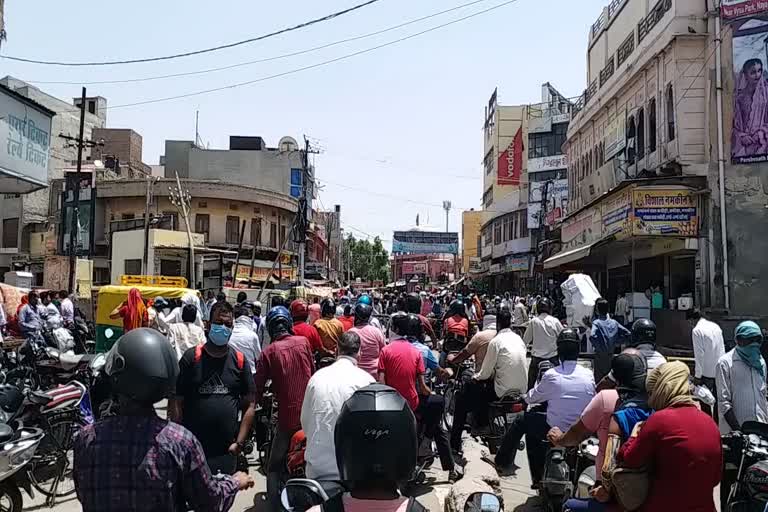 प्रशासन दंडात्मक कार्रवाई करेगा,  बीकानेर समाचार,  Covid infection spread , Four Shops seize on negligence