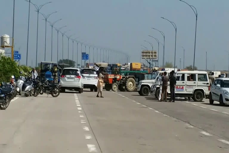 one man died in road accident on Haryana UP Karman border