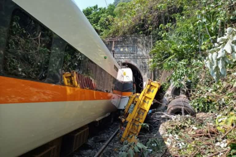 Taiwan train derailment