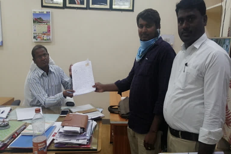 Victims complained to rdo that tehsildar had deeded land to another person,  complaint on chevella tehsildar