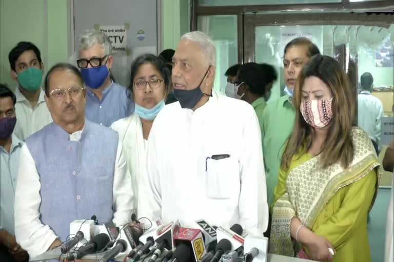 TMC delegation led by Yashwant Sinha complains to EC of `partisan behavior' by central forces