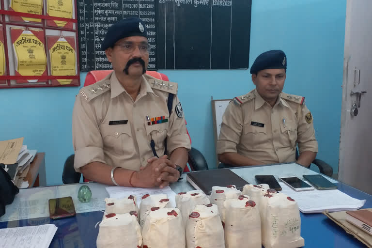 1670 bottles of illicit cough syrup recovered, smugglers flees in araria