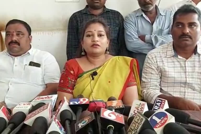 tdp-leader-vangalapoodi-anitha