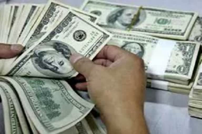 Forex reserves fall by USD 2.986 bn to USD 579.285 bn