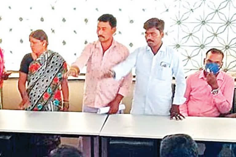 sarpanch husband takes oath in place of her at kouthalam