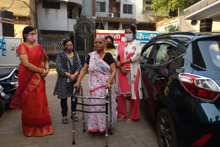 mla sandeep jaiswal mother vaccinated