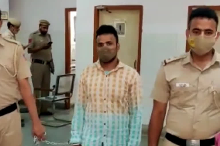 rogue-arrested-after-snatching-a-mobile-from-a-girl-in Shahdara -delhi