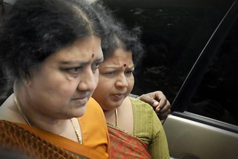 former admk general secretary v.k.sasikala name removed in voter list