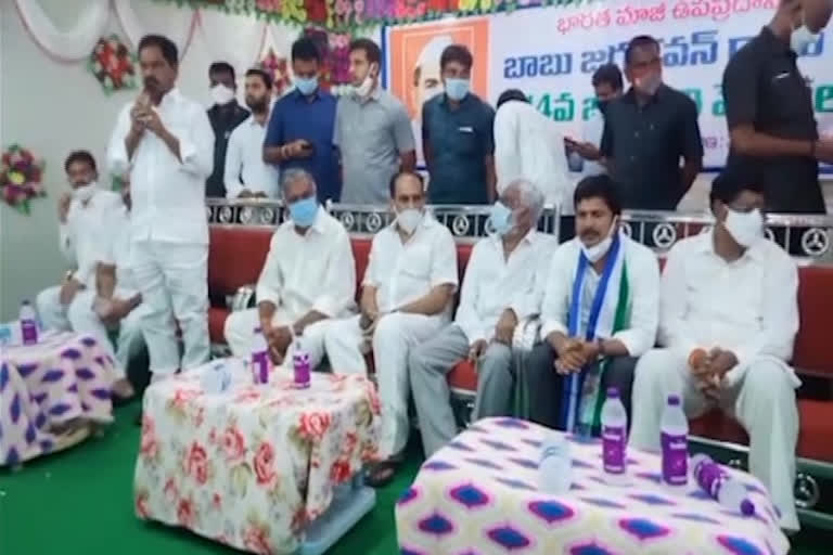 ministers campaign in Tirupati by elections