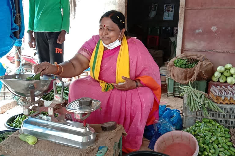 tdp candidate panbhaka laxmi campaign in  tirupathi by elections