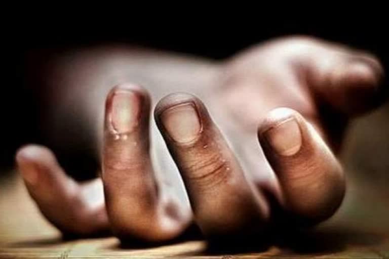 elderly man who came to vote collapsed and died  pathanamthitta  pathanamthitta latest news  നിയമസഭ തെരഞ്ഞെടുപ്പ് വാര്‍ത്തകള്‍  നിയമസഭ തെരഞ്ഞെടുപ്പ്  assembly election latest news  state assembly election news  election latest news  പത്തനംതിട്ട