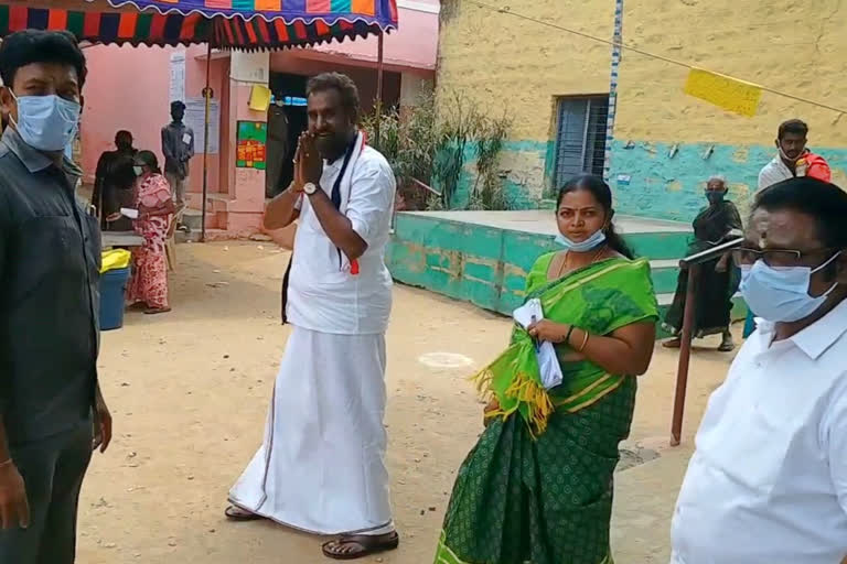 thondamuthure dmk candidate making scene said minister sp velumani