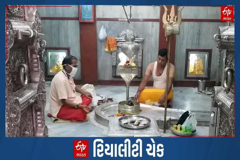 મંદિરોમાં કોરોના ગાઇડલાઇનની શું છે પસ્થિતિ ? જાણો Etv Bharat દ્વારા રિયાલિટી ચેક