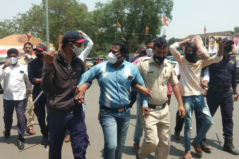 लॉकडाऊनच्या विरोधात बुलडाण्यामध्ये वंचित बहुजन आघाडीचे आंदोलन