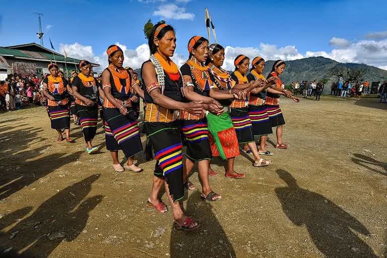 নগালেণ্ডৰ কন্যাক সকলৰ আওলেং উৎসৱ উদযাপন