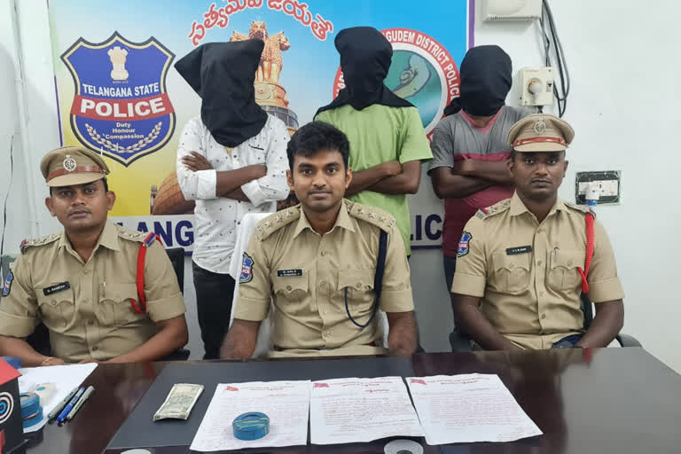 fake Maoists arrest in kothagudem district