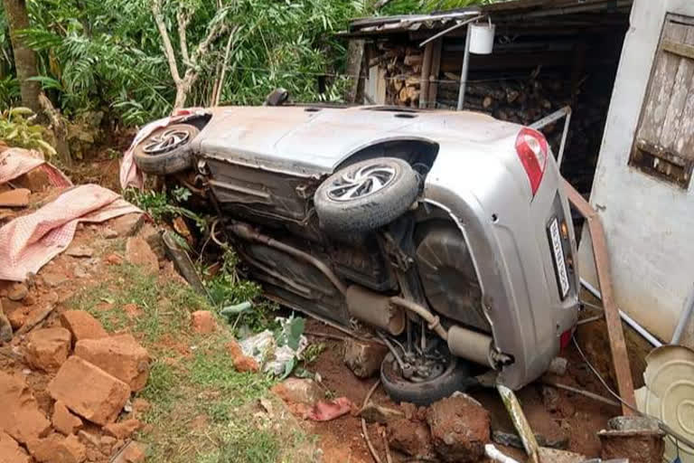 ബൈസൺവാലി ഗ്യാപ്പ് റോഡ്  വാഹനാപകടം  കാക്ക കട  Bison Valley Gap Road  road accident