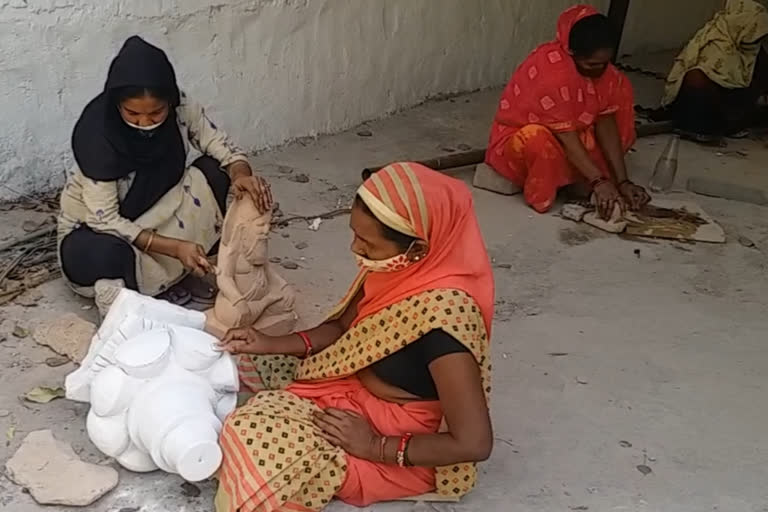 Central government initiative in Gwalior, stone craftsmen are getting training