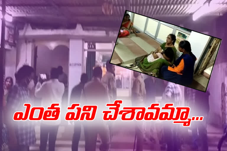 daughter died in a suicide attempt at odalarevu east godavari district