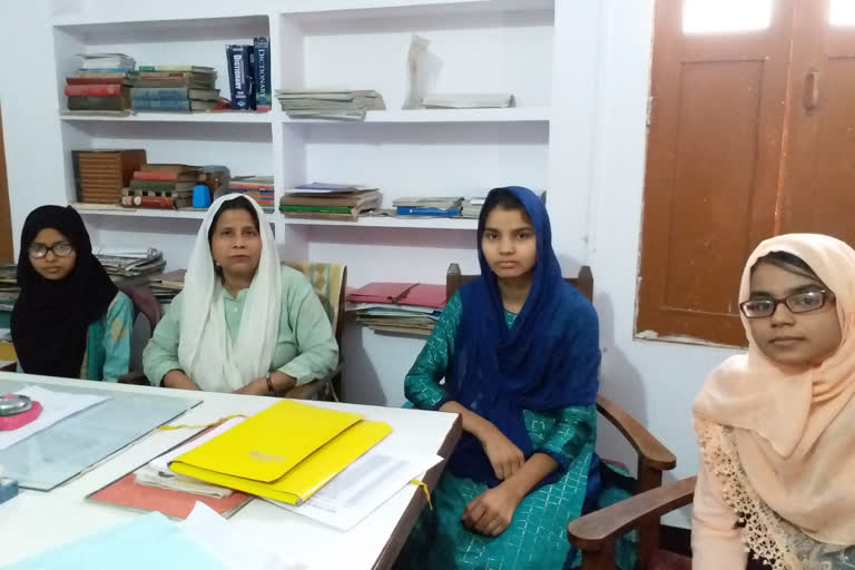 three muslim girl student gaya district top list in matric exam