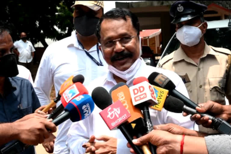 Sredharan pillai about Sabarimala issue  Sredharan pillai  ശബരിമല വിഷയം  രാഷ്ട്രീയ നേതാവ്  മിസോറാം ഗവർണർ പിഎസ് ശ്രീധരൻ പിള്ള  സംസ്ഥാന തെരഞ്ഞെടുപ്പ് കമ്മിഷൻ