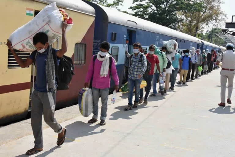 ভজো ৰেল ষ্টেচনত নাই কোনো জিৰণিকোঠা, নাই শৌচালয়..