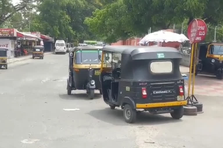 Auto Drivers facing problem in Mysuru due to Bus strike