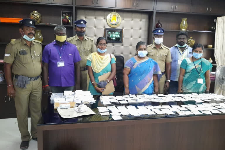 KANCHEEPURAM, காஞ்சிபுரம், ELECTION SEIZED AMOUNT AND OTHER ITEMS RETURNED TO THE OWNERS IN KANCHEEPURAM, தேர்தல் காலங்களில் பறிமுதல் செய்யப்பட்ட ரூ.1.15 கோடி மதிப்பிலான பொருட்கள் மீண்டும் ஒப்படைப்பு