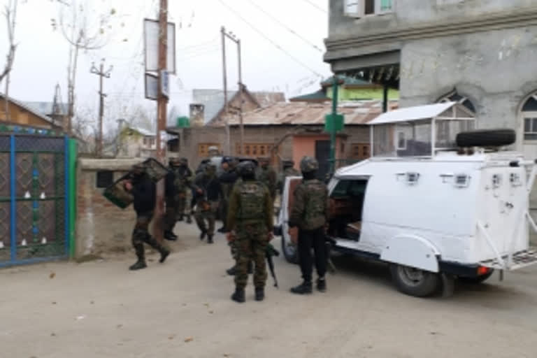 Encounter breaks out in JK's Awantipora