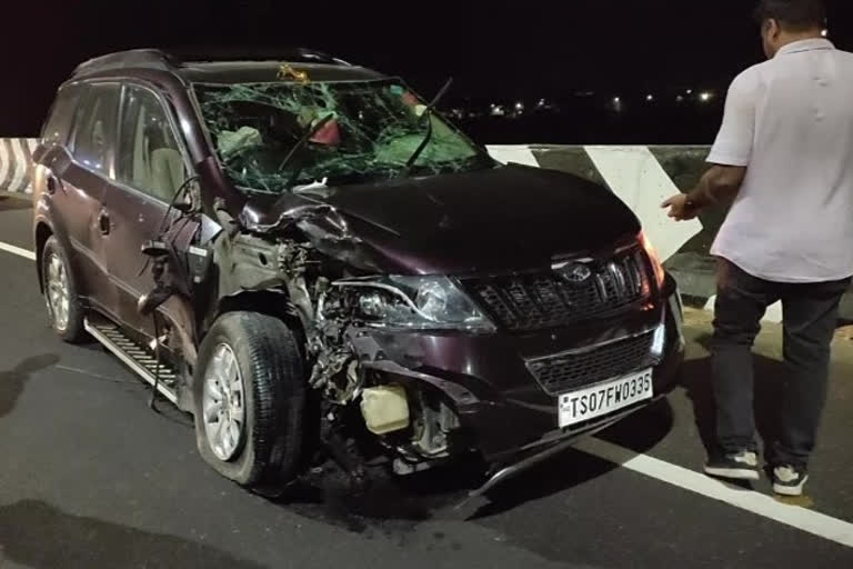 five doctors injured at car collide  accident at kanchikacharla